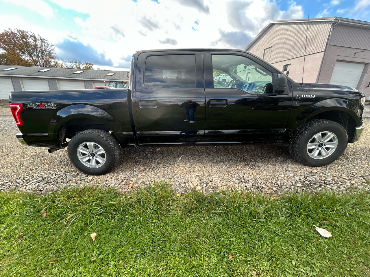 Ford F-150 4WD SuperCab 145" XLT 2017