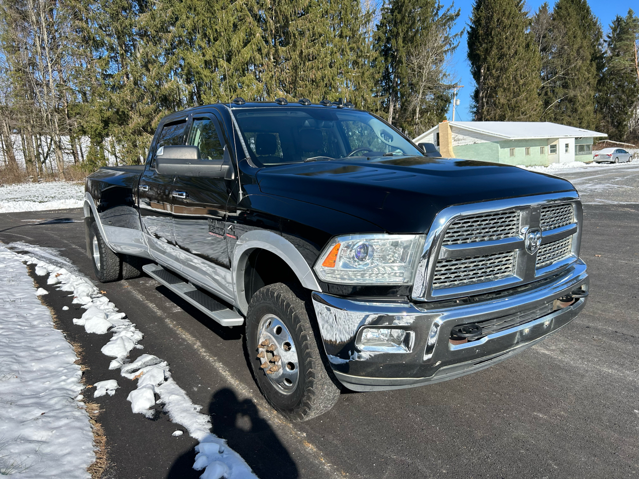 RAM 3500 4WD Crew Cab 169" Laramie 2014