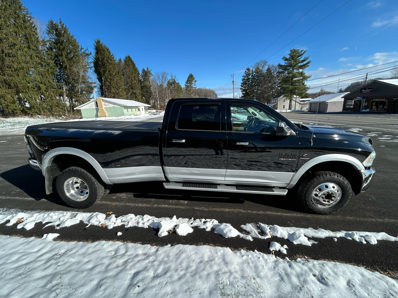 RAM 3500 4WD Crew Cab 169" Laramie 2014