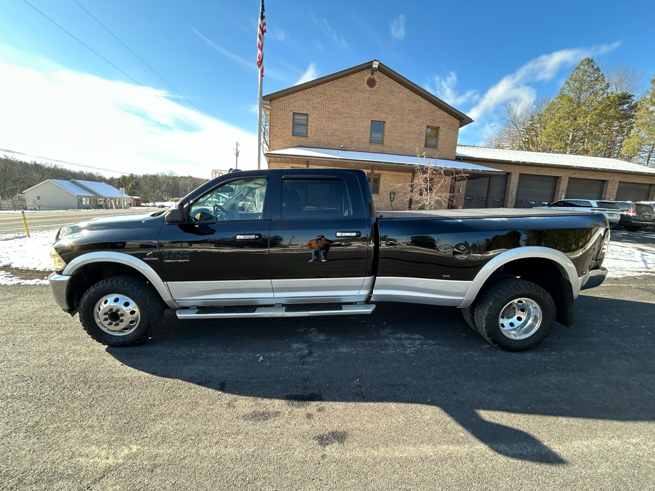 RAM 3500 4WD Crew Cab 169" Laramie 2014