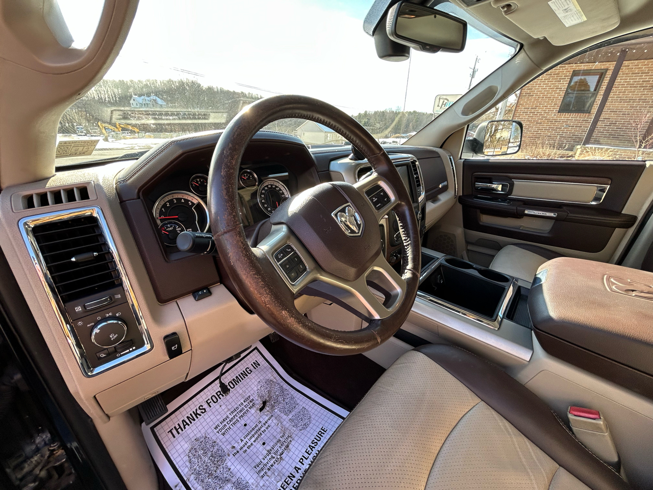 RAM 3500 4WD Crew Cab 169" Laramie 2014