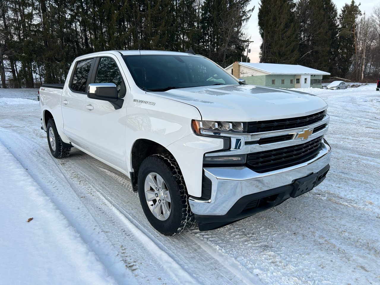 Chevrolet Silverado 1500 4WD Crew Cab 147" LT 2020