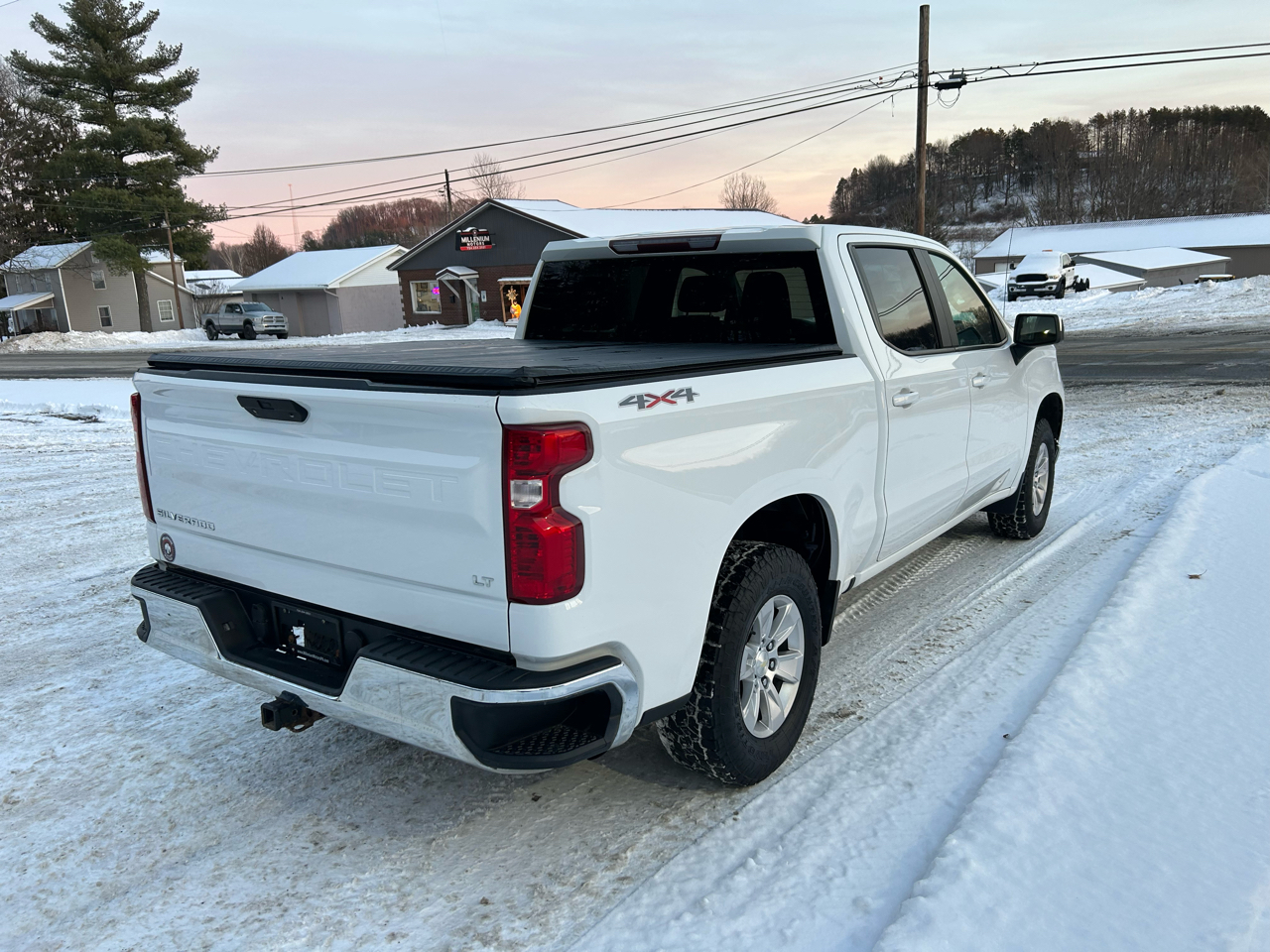 Chevrolet Silverado 1500 4WD Crew Cab 147" LT 2020