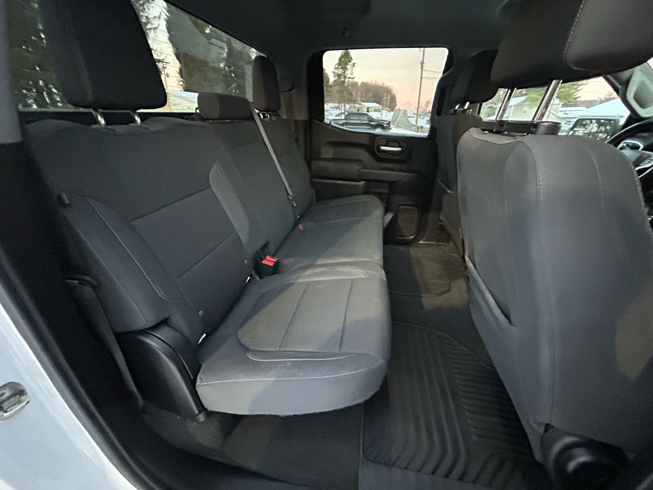 Chevrolet Silverado 1500 4WD Crew Cab 147" LT 2020