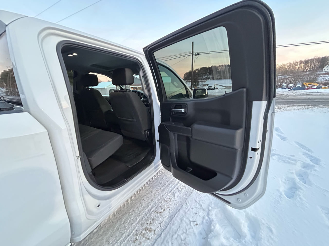 Chevrolet Silverado 1500 4WD Crew Cab 147" LT 2020