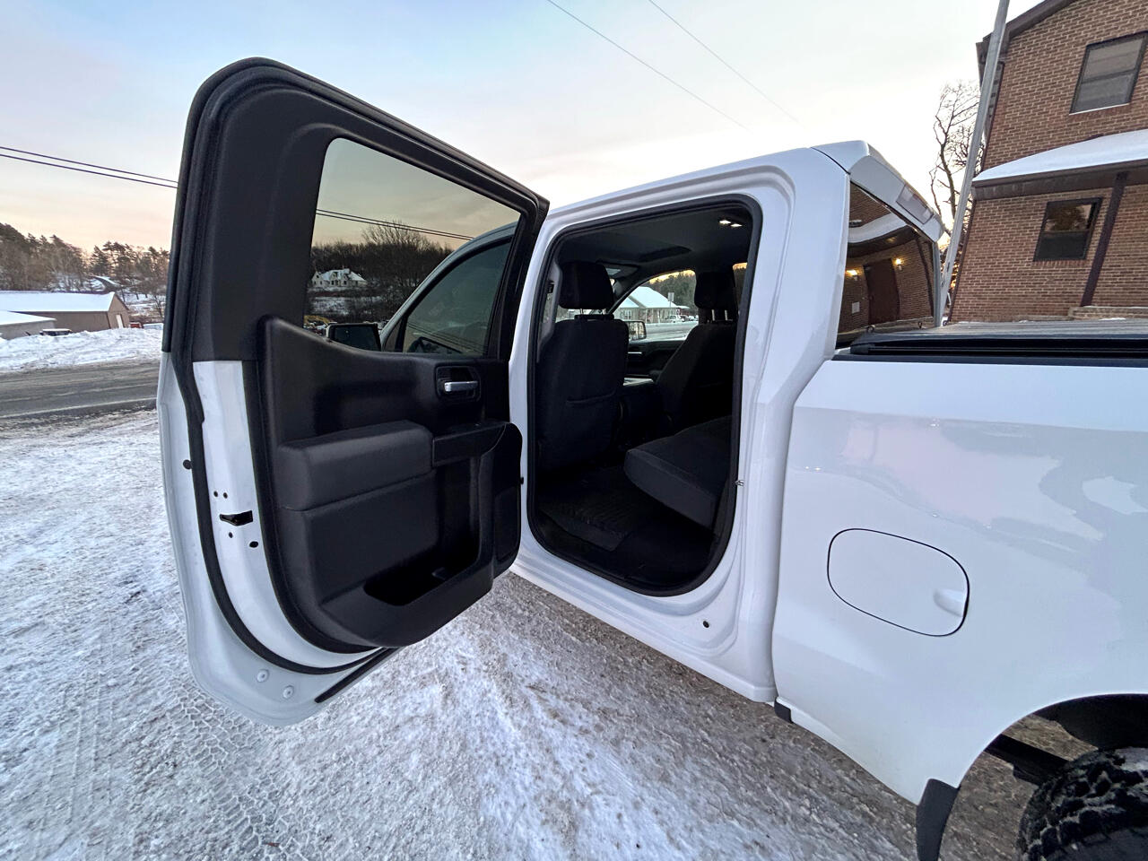 Chevrolet Silverado 1500 4WD Crew Cab 147" LT 2020