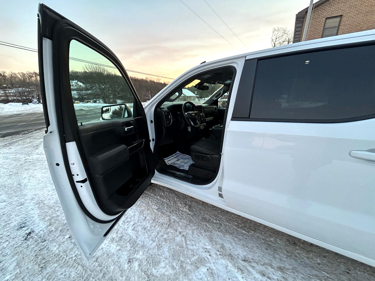 Chevrolet Silverado 1500 4WD Crew Cab 147" LT 2020
