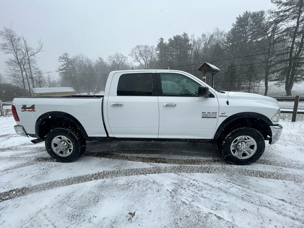 RAM 2500 4WD Crew Cab 149" SLT 2016