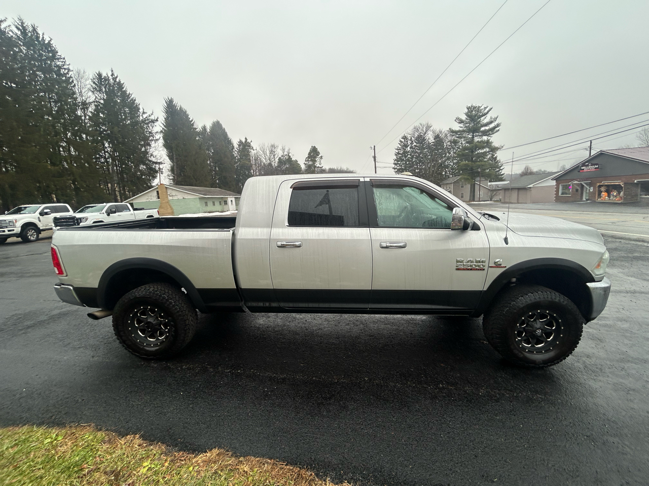 RAM 2500 4WD Mega Cab 160.5" Laramie 2013