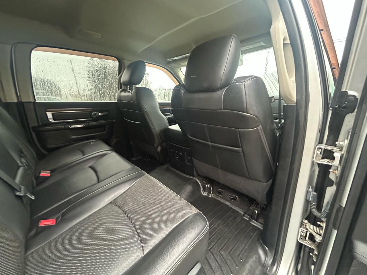 RAM 2500 4WD Mega Cab 160.5" Laramie 2013