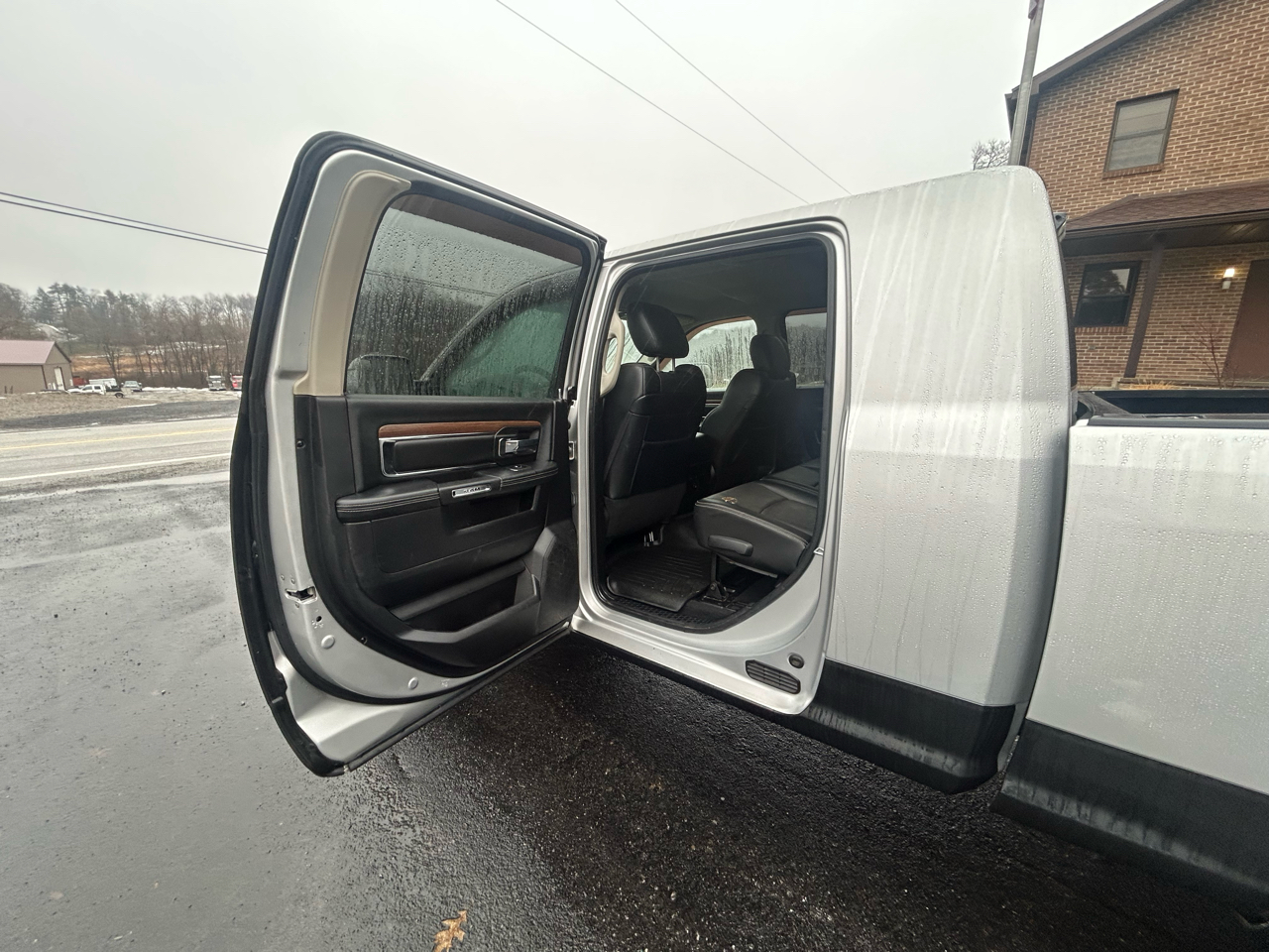 RAM 2500 4WD Mega Cab 160.5" Laramie 2013