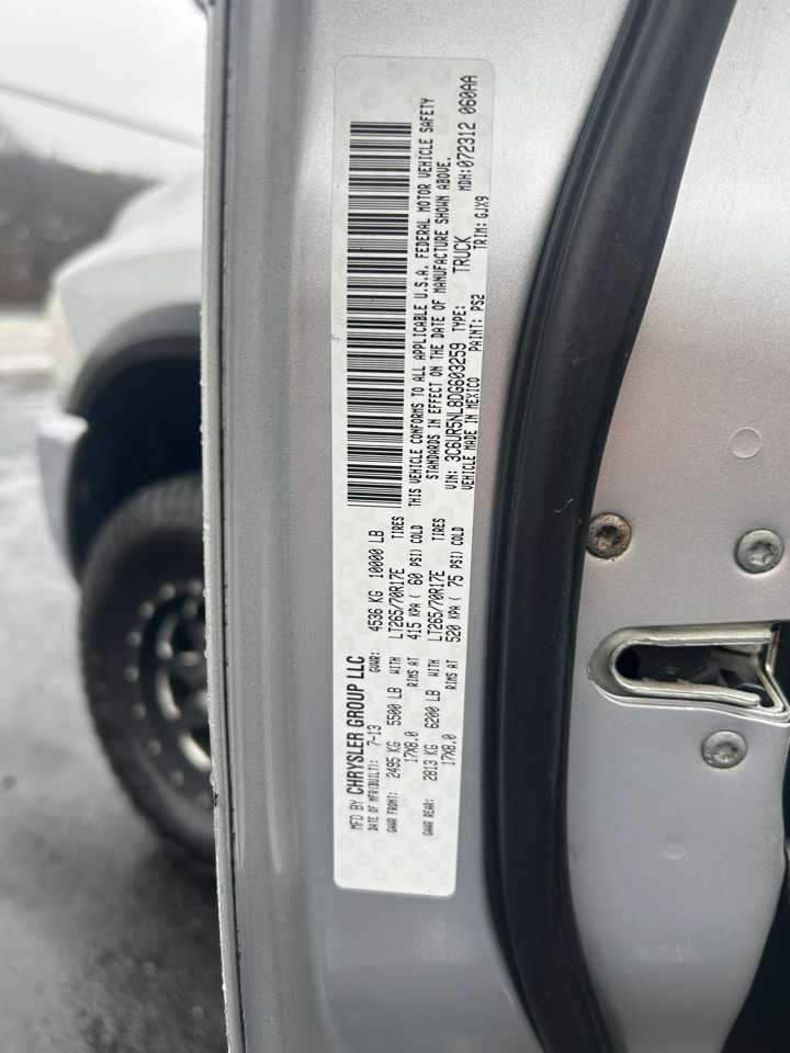 RAM 2500 4WD Mega Cab 160.5" Laramie 2013