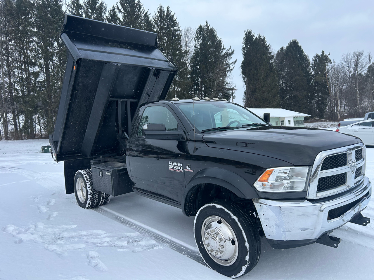 RAM 5500 Chassis Cab Tradesman 4x4 Reg Cab 60" CA 144.5" WB 2018