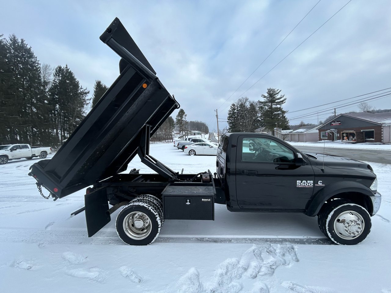 RAM 5500 Chassis Cab Tradesman 4x4 Reg Cab 60" CA 144.5" WB 2018