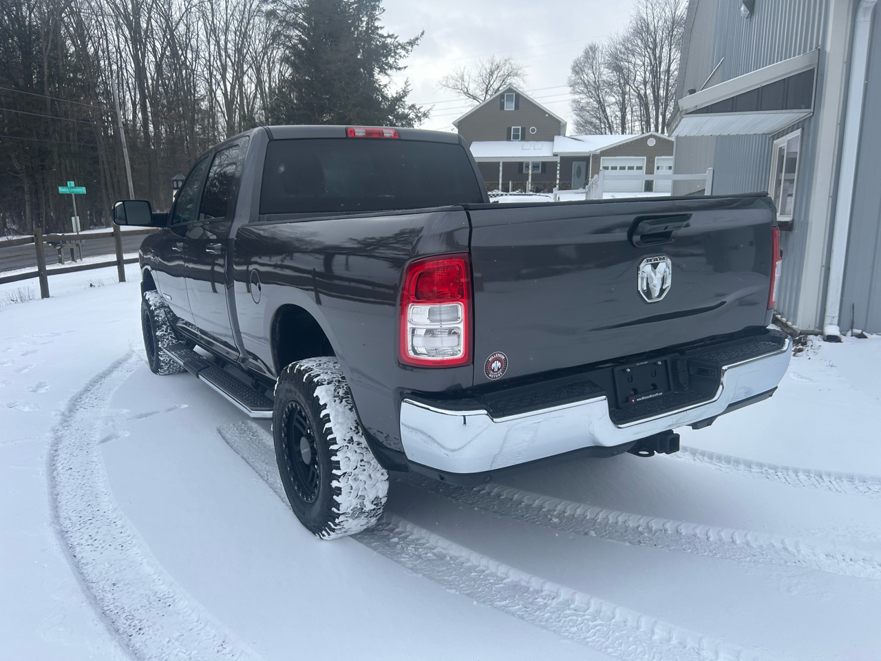 RAM 2500 Big Horn 4x4 Crew Cab 6'4" Box 2021