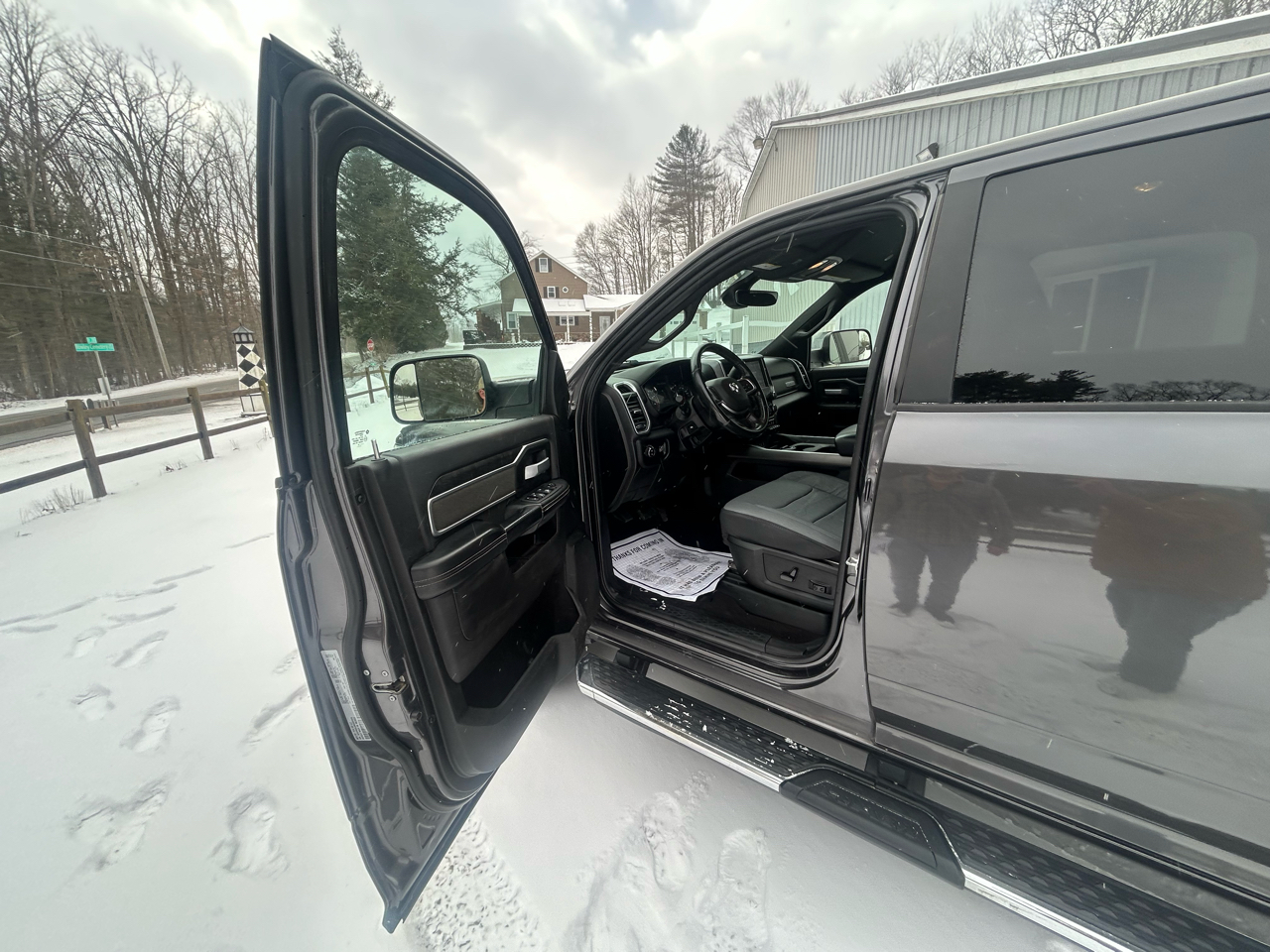 RAM 2500 Big Horn 4x4 Crew Cab 6'4" Box 2021