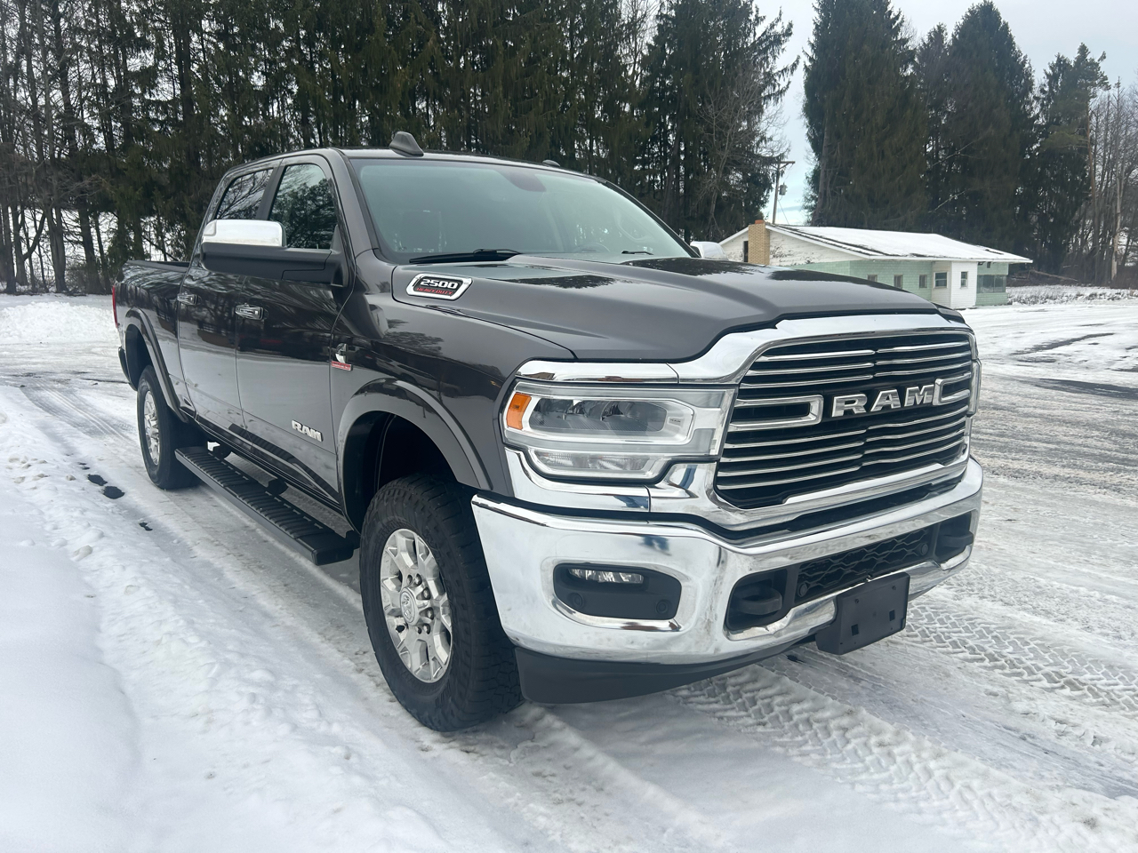 RAM 2500 Laramie 4x4 Crew Cab 6'4" Box 2022