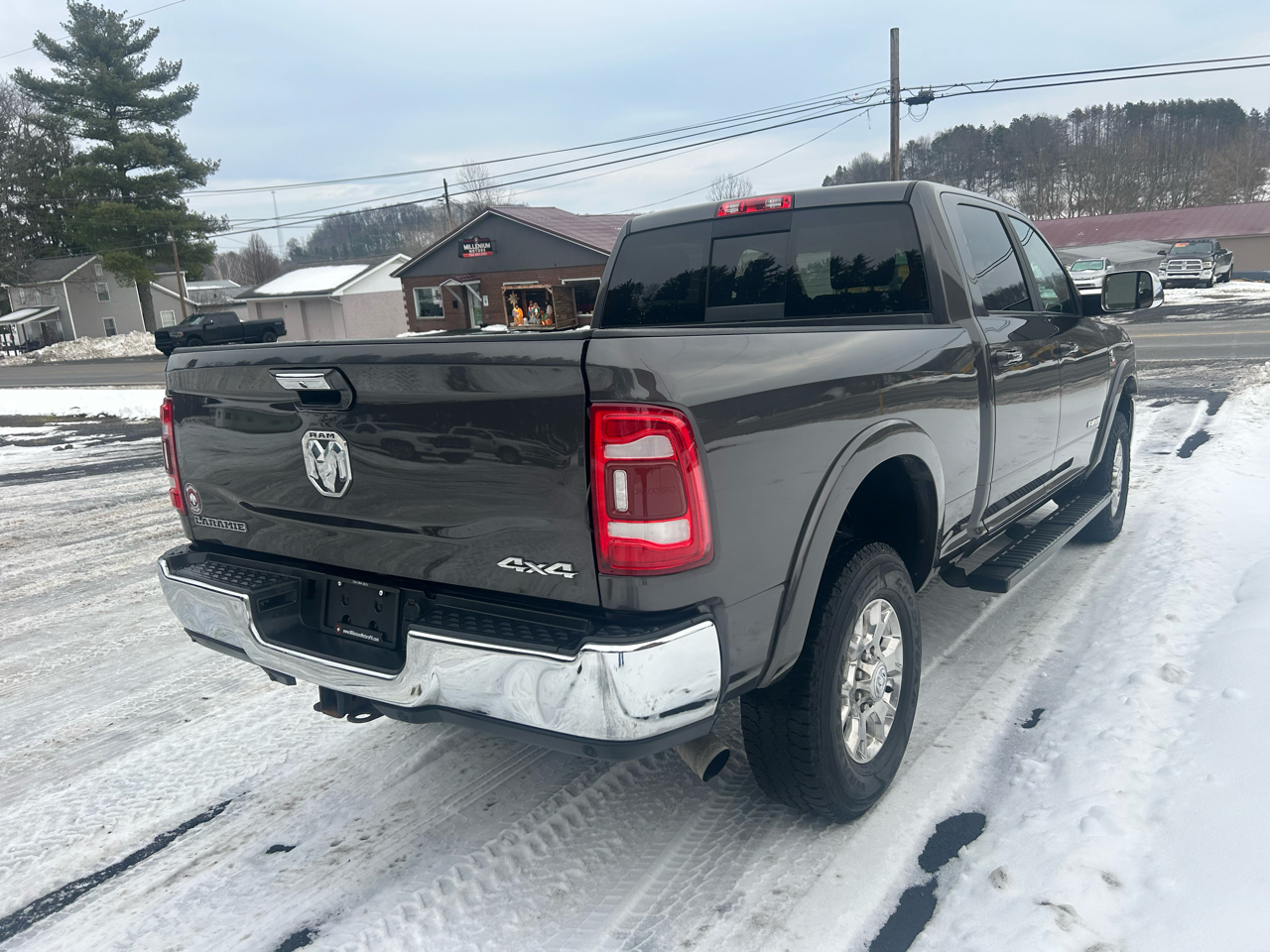 RAM 2500 Laramie 4x4 Crew Cab 6'4" Box 2022
