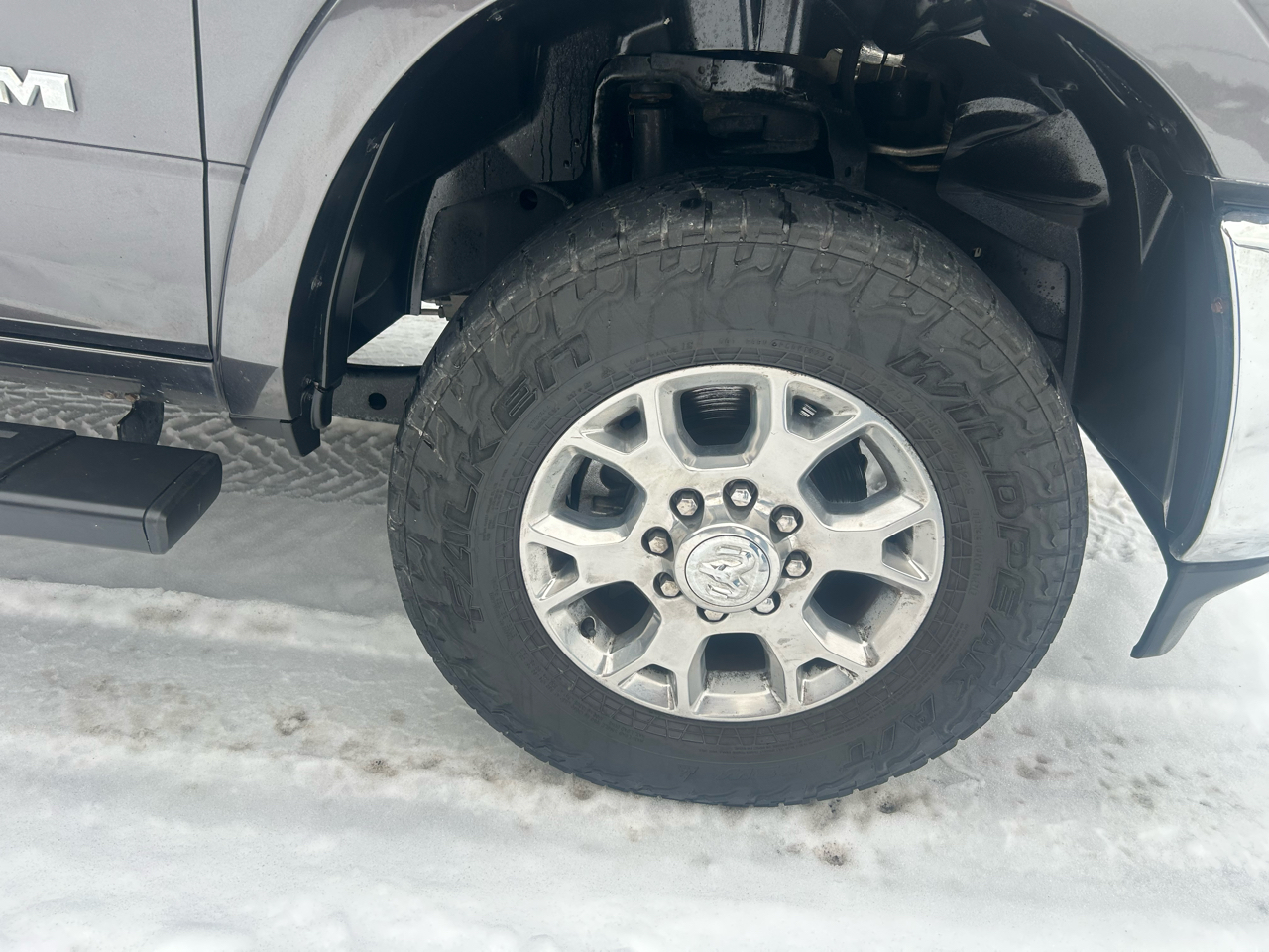 RAM 2500 Laramie 4x4 Crew Cab 6'4" Box 2022