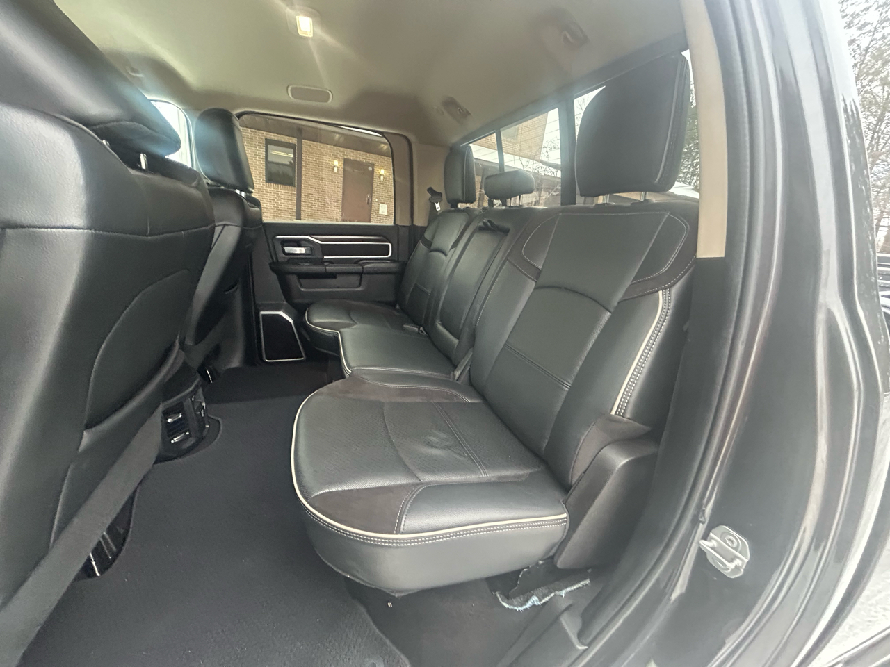 RAM 2500 Laramie 4x4 Crew Cab 6'4" Box 2022