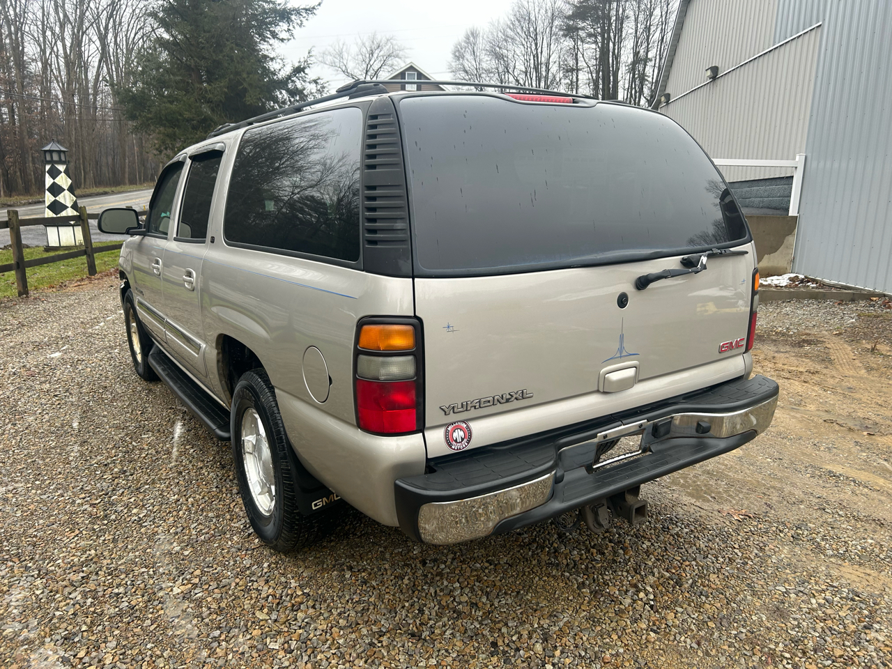 GMC Yukon XL 4dr 1500 4WD SLT 2005