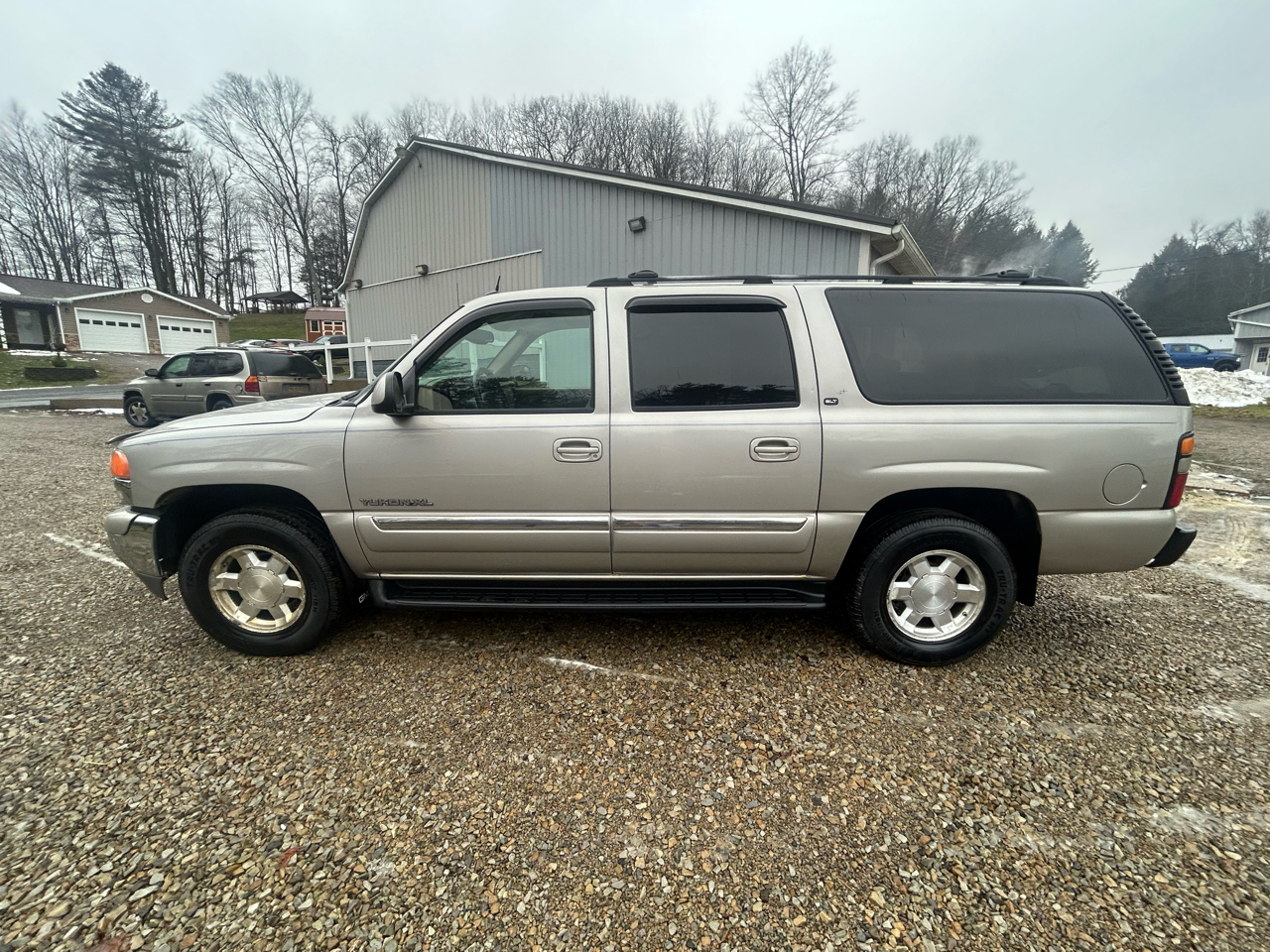 GMC Yukon XL 4dr 1500 4WD SLT 2005