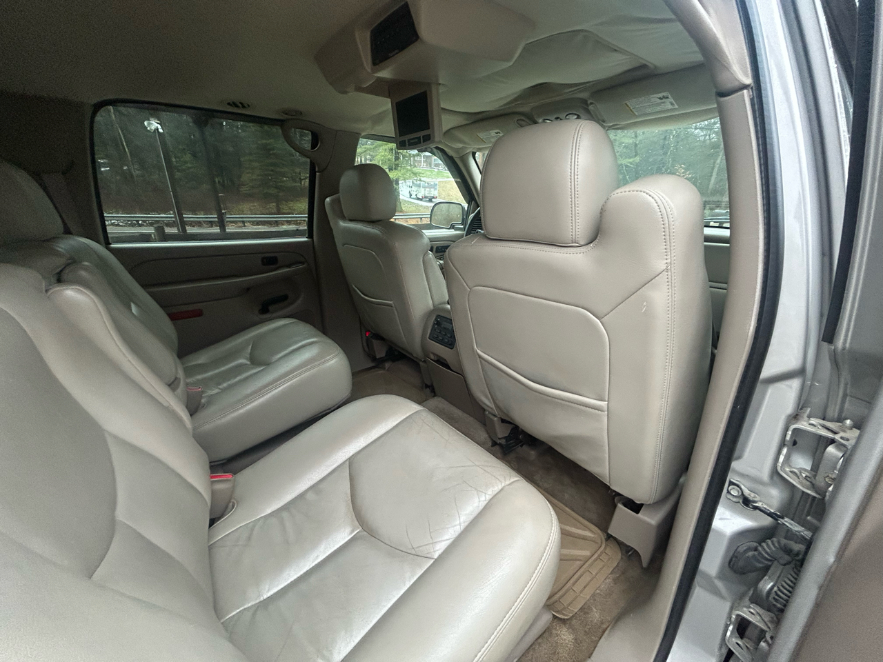 GMC Yukon XL 4dr 1500 4WD SLT 2005