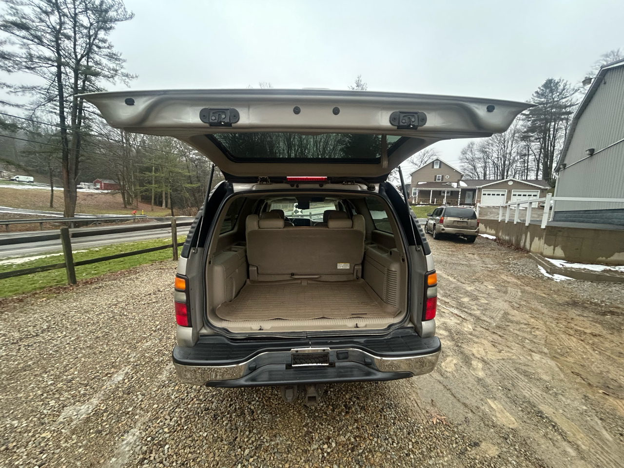 GMC Yukon XL 4dr 1500 4WD SLT 2005