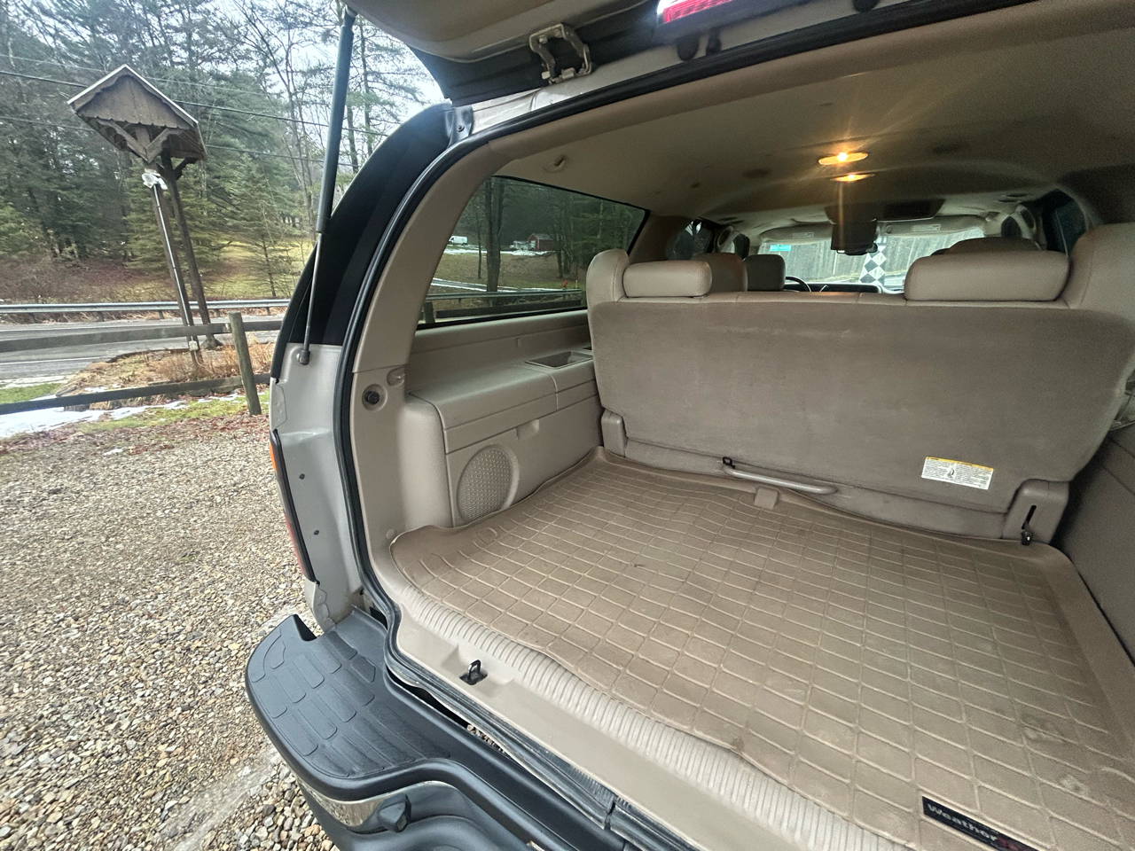 GMC Yukon XL 4dr 1500 4WD SLT 2005