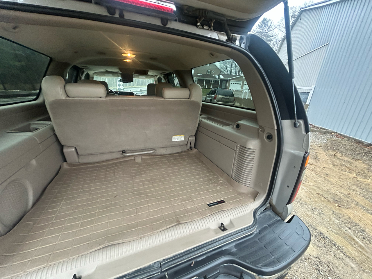 GMC Yukon XL 4dr 1500 4WD SLT 2005