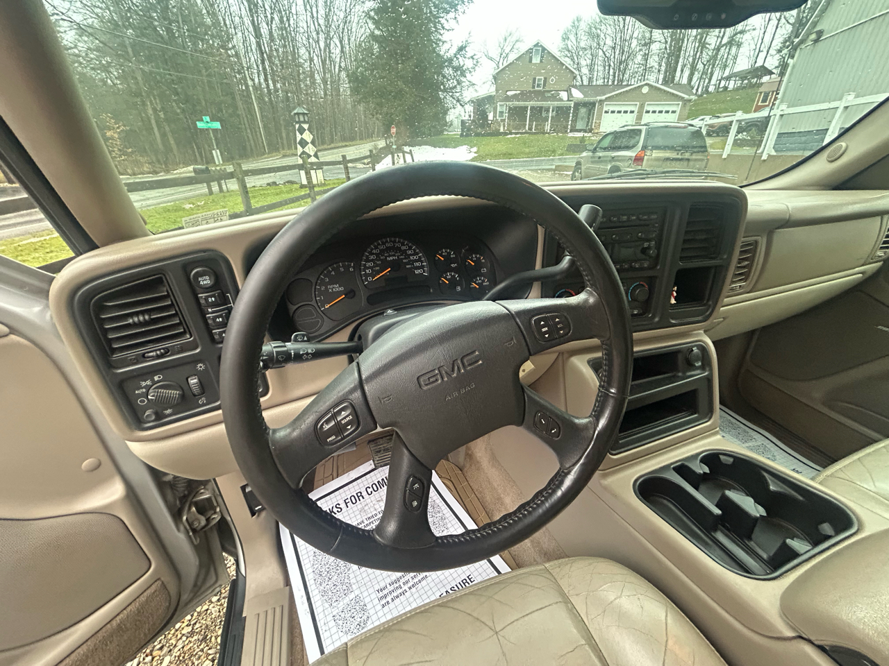 GMC Yukon XL 4dr 1500 4WD SLT 2005