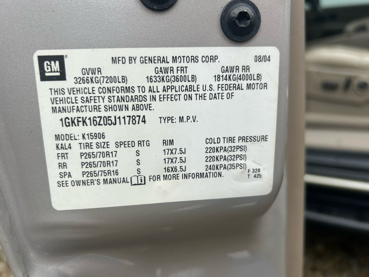 GMC Yukon XL 4dr 1500 4WD SLT 2005