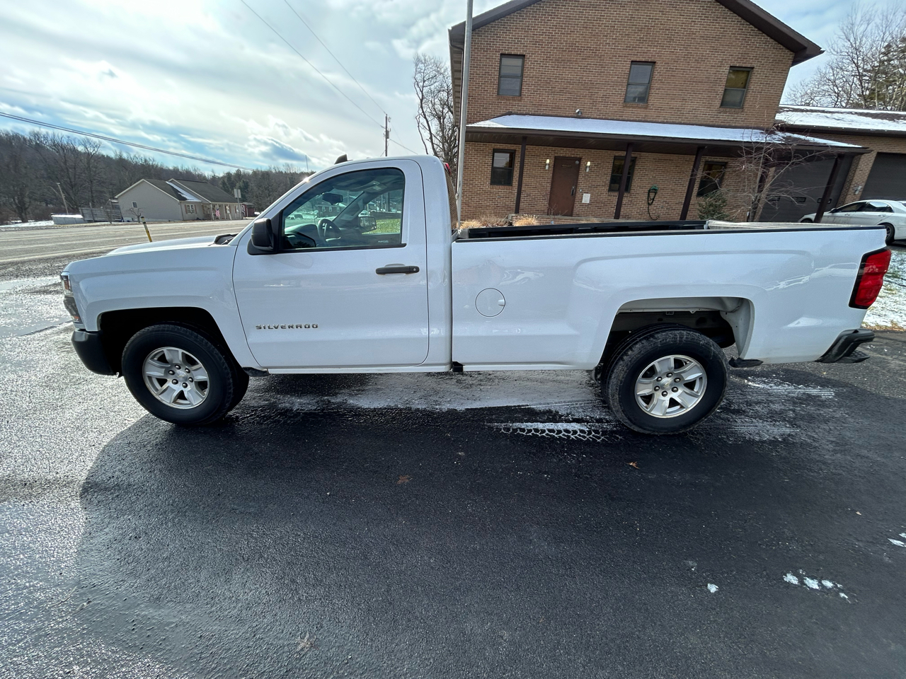 Chevrolet Silverado 1500 2WD Reg Cab 133.0" Work Truck 2018