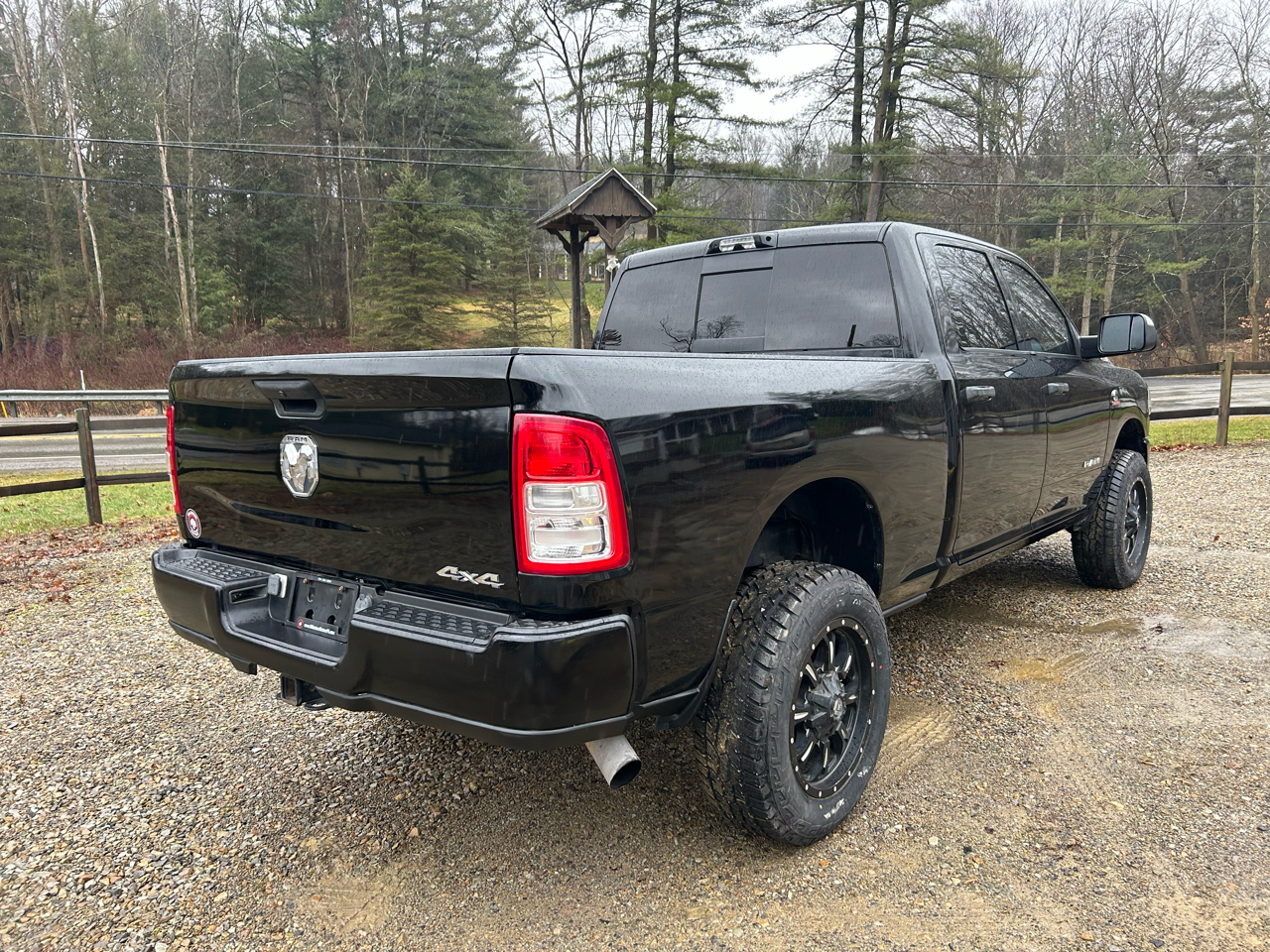 RAM 2500 Tradesman 4x4 Crew Cab 6'4" Box 2022