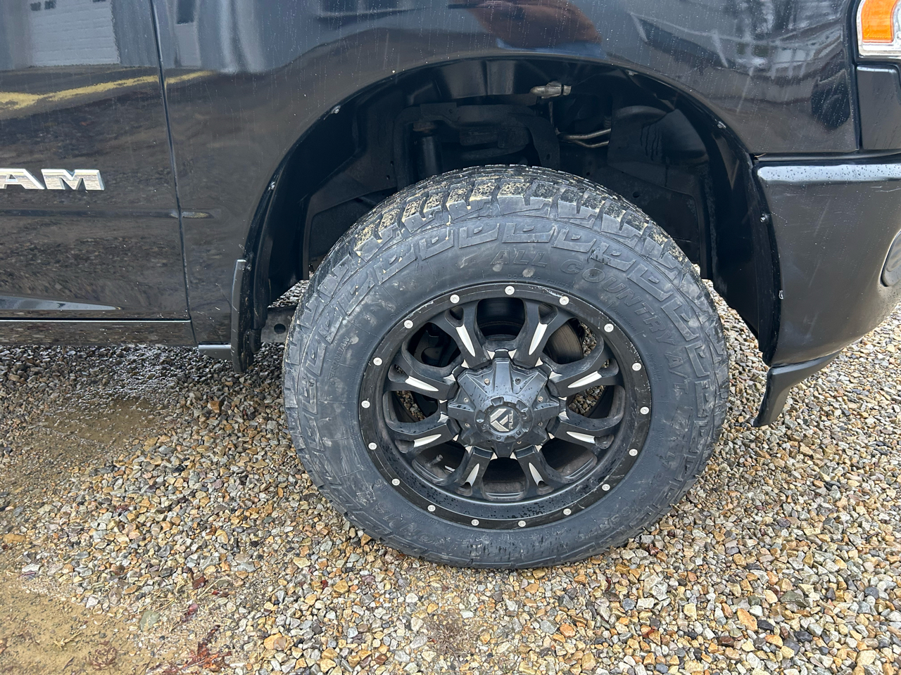 RAM 2500 Tradesman 4x4 Crew Cab 6'4" Box 2022