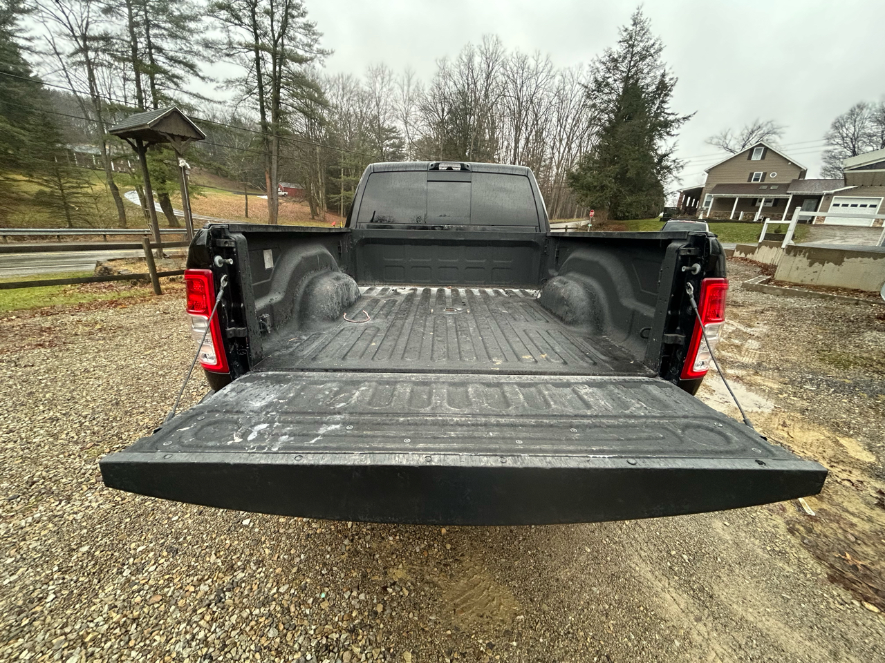 RAM 2500 Tradesman 4x4 Crew Cab 6'4" Box 2022
