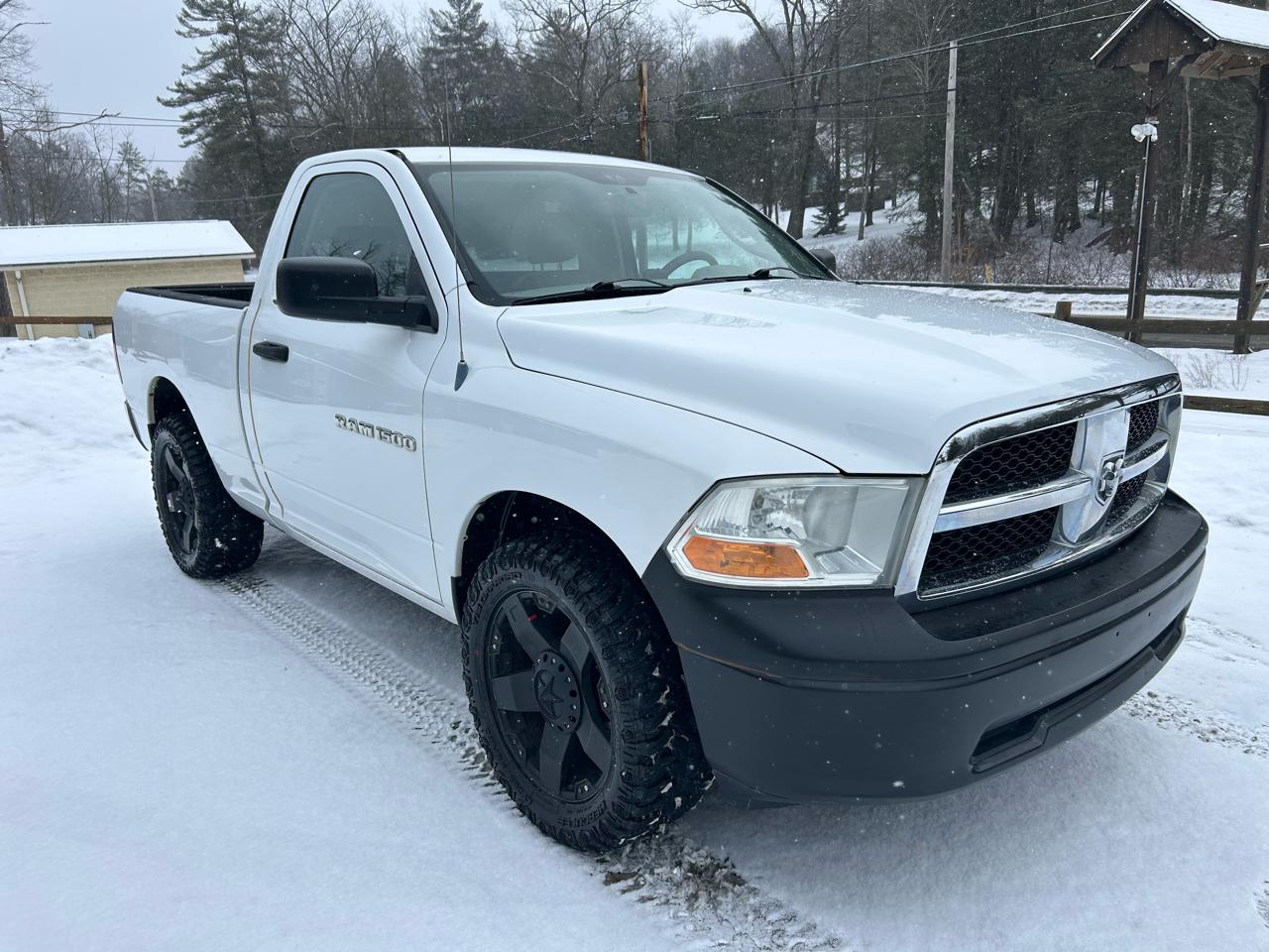 RAM 1500 4WD Reg Cab 120.5" ST 2011