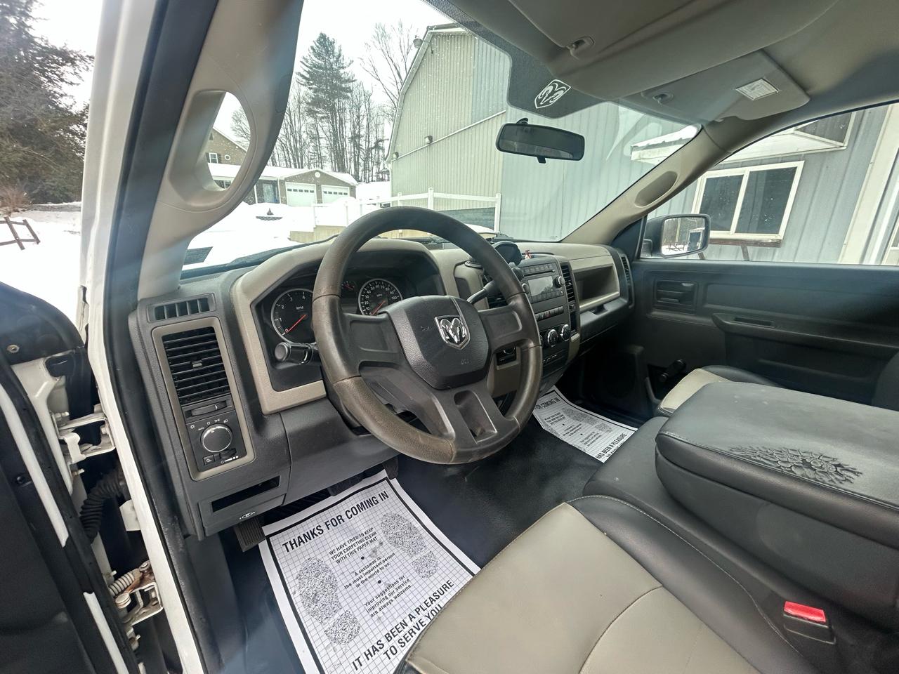 RAM 1500 4WD Reg Cab 120.5" ST 2011