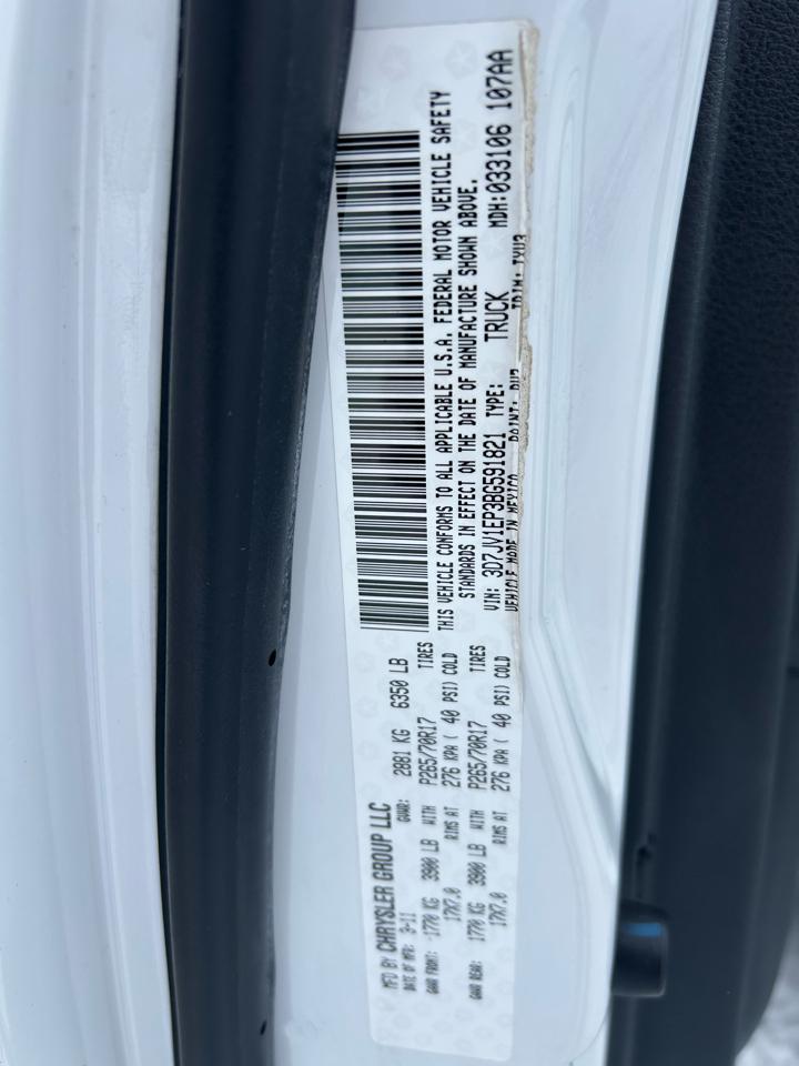 RAM 1500 4WD Reg Cab 120.5" ST 2011