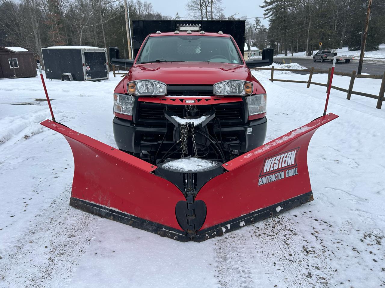 RAM 3500 4WD Reg Cab 143" WB 60" CA ST 2012