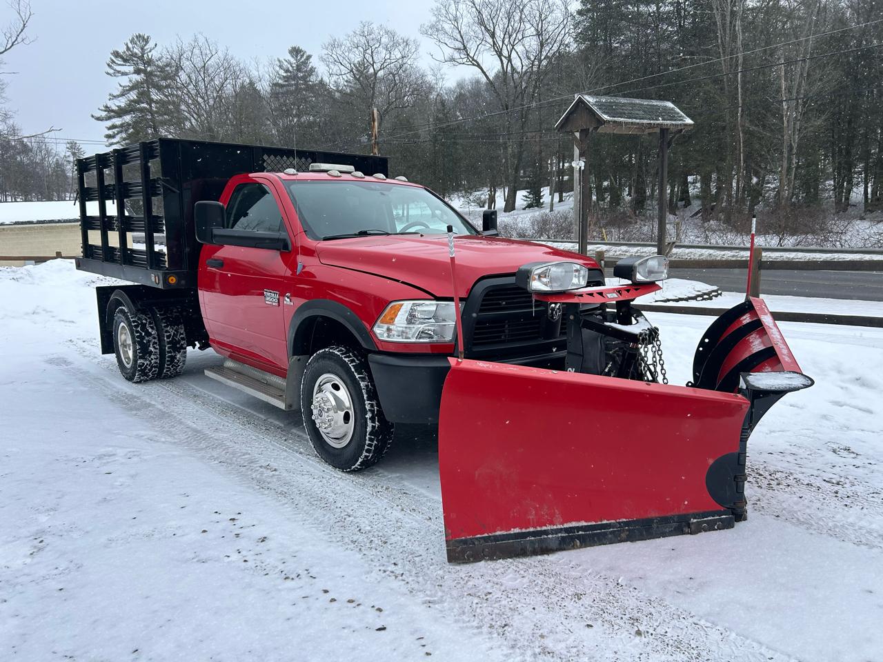 RAM 3500 4WD Reg Cab 143" WB 60" CA ST 2012