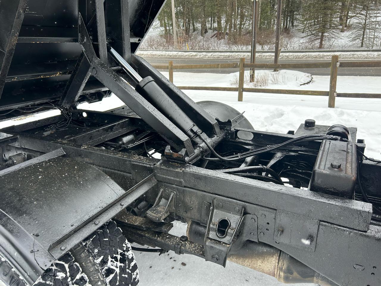 RAM 3500 4WD Reg Cab 143" WB 60" CA ST 2012