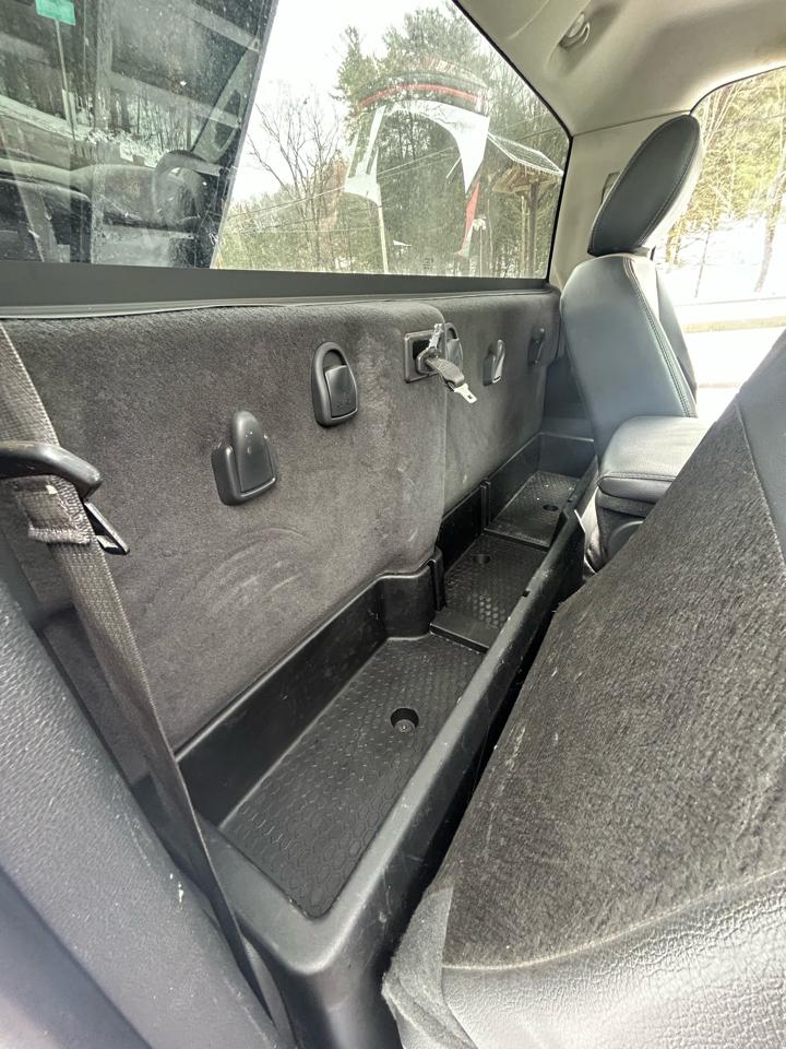 RAM 3500 4WD Reg Cab 143" WB 60" CA ST 2012