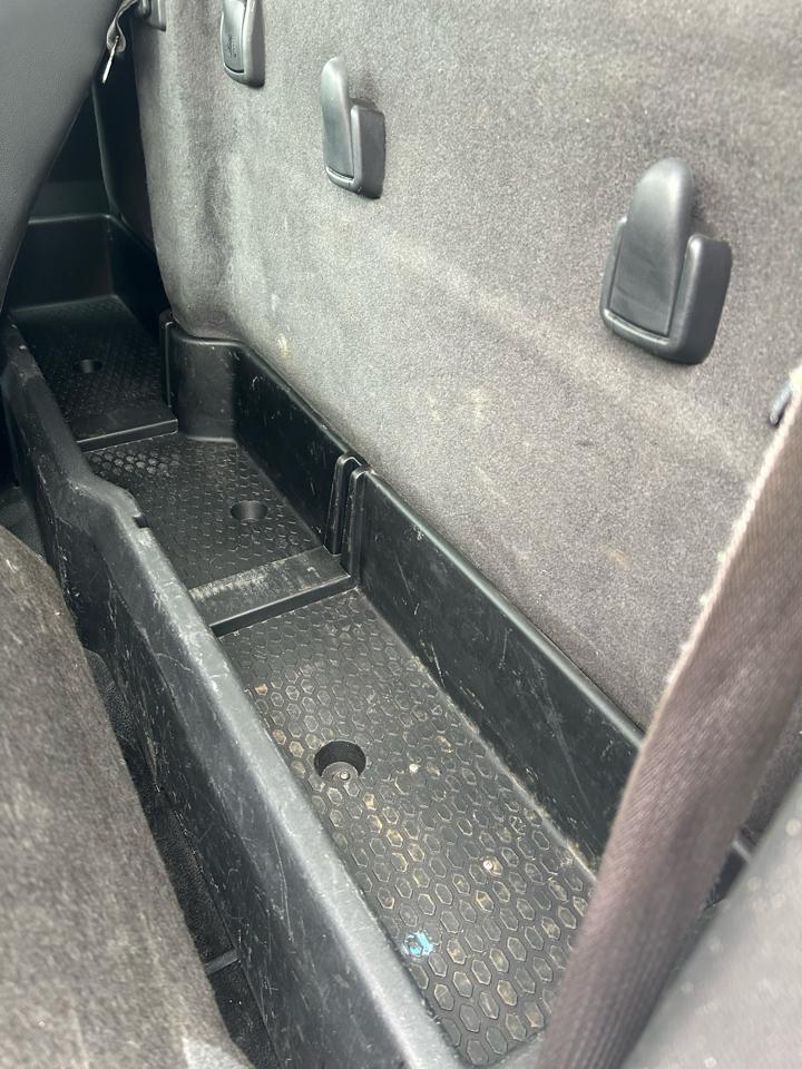 RAM 3500 4WD Reg Cab 143" WB 60" CA ST 2012