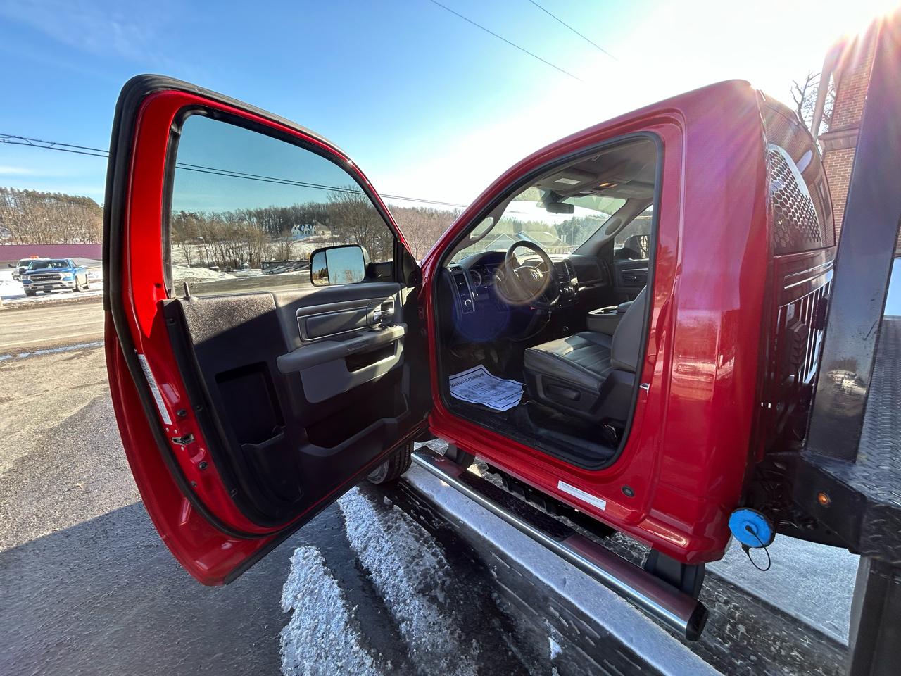 RAM 5500 Chassis Cab Tradesman 4x4 Reg Cab 84" CA 168.5" WB 2018