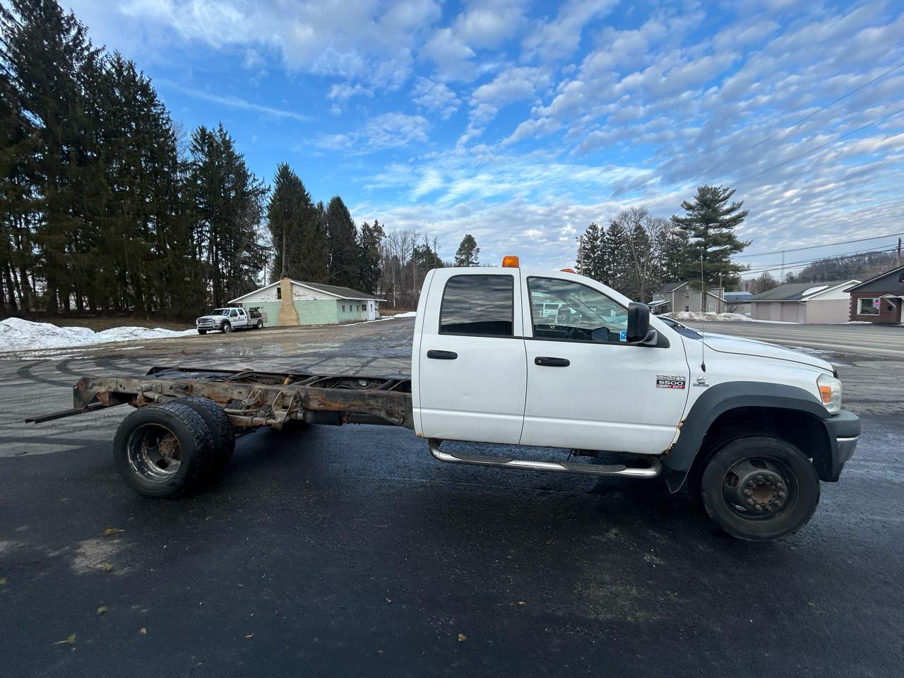 Dodge Ram 5500 4WD Quad Cab 188.5" WB 84" CA 2008