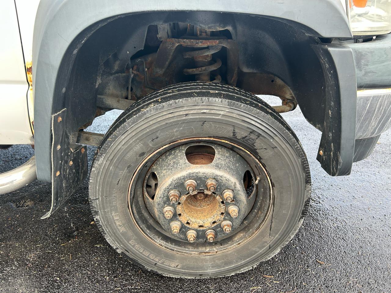 Dodge Ram 5500 4WD Quad Cab 188.5" WB 84" CA 2008