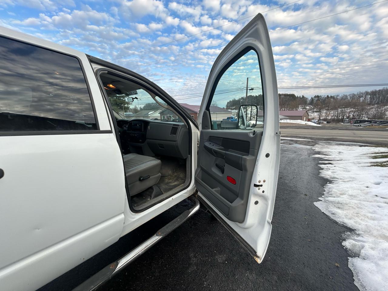 Dodge Ram 5500 4WD Quad Cab 188.5" WB 84" CA 2008