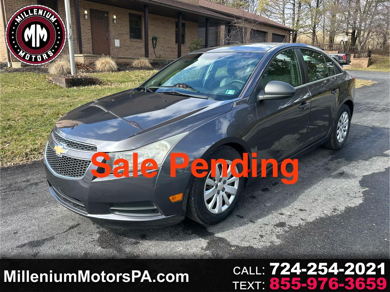 2011 Chevrolet Cruze LS Sedan FWD