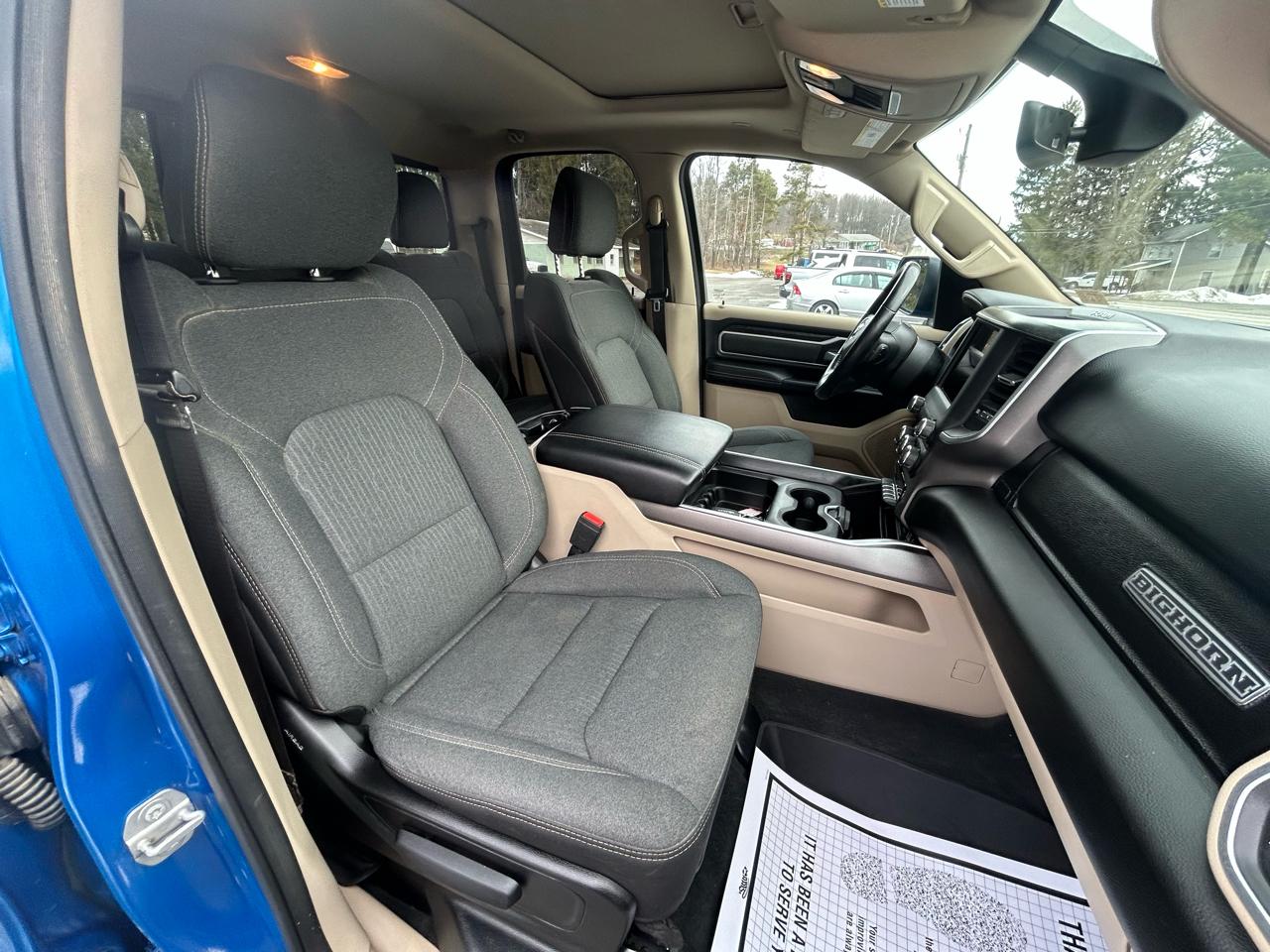 RAM 1500 4WD Quad Cab 140.5" Big Horn 2020